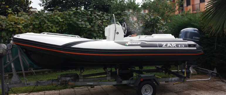 <<< VENDUTO >> Zar 43 + Yamaha 40/70 hp (2011) + carrello Ellebi<br><a href=dettaglio.aspx?Id=301 >VAI ALLA SCHEDA</a>